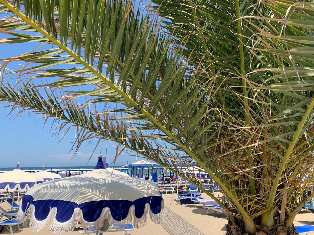 Little Hotel Riccione Eksteriør billede