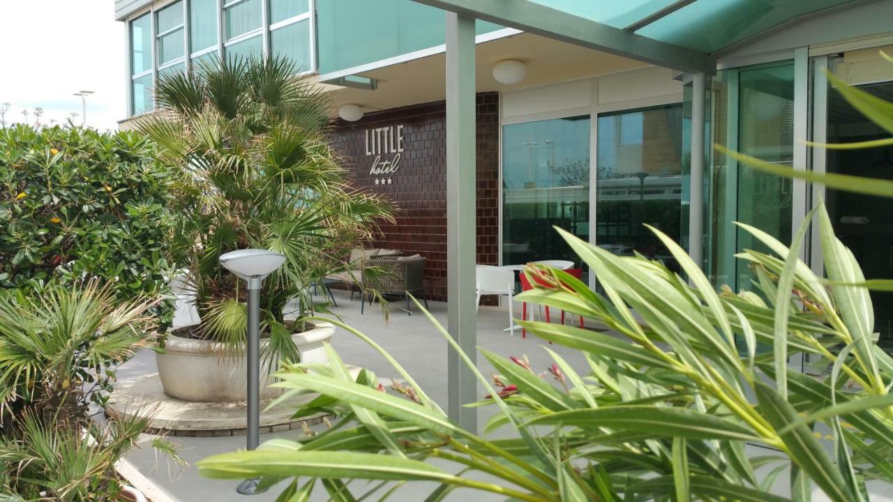 Little Hotel Riccione Eksteriør billede